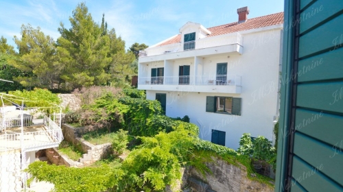 A house of 434 m2, established tourist rental business - Dubrovnik area